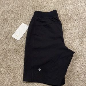 Men’s Lululemon shorts